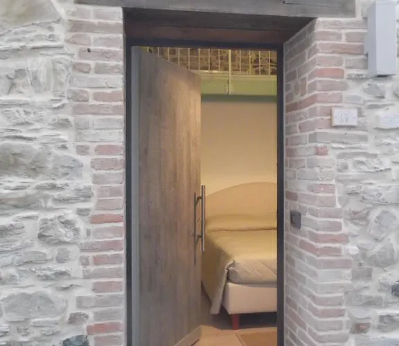 Lantgård La Ciastra Ed San Michel Terenzo